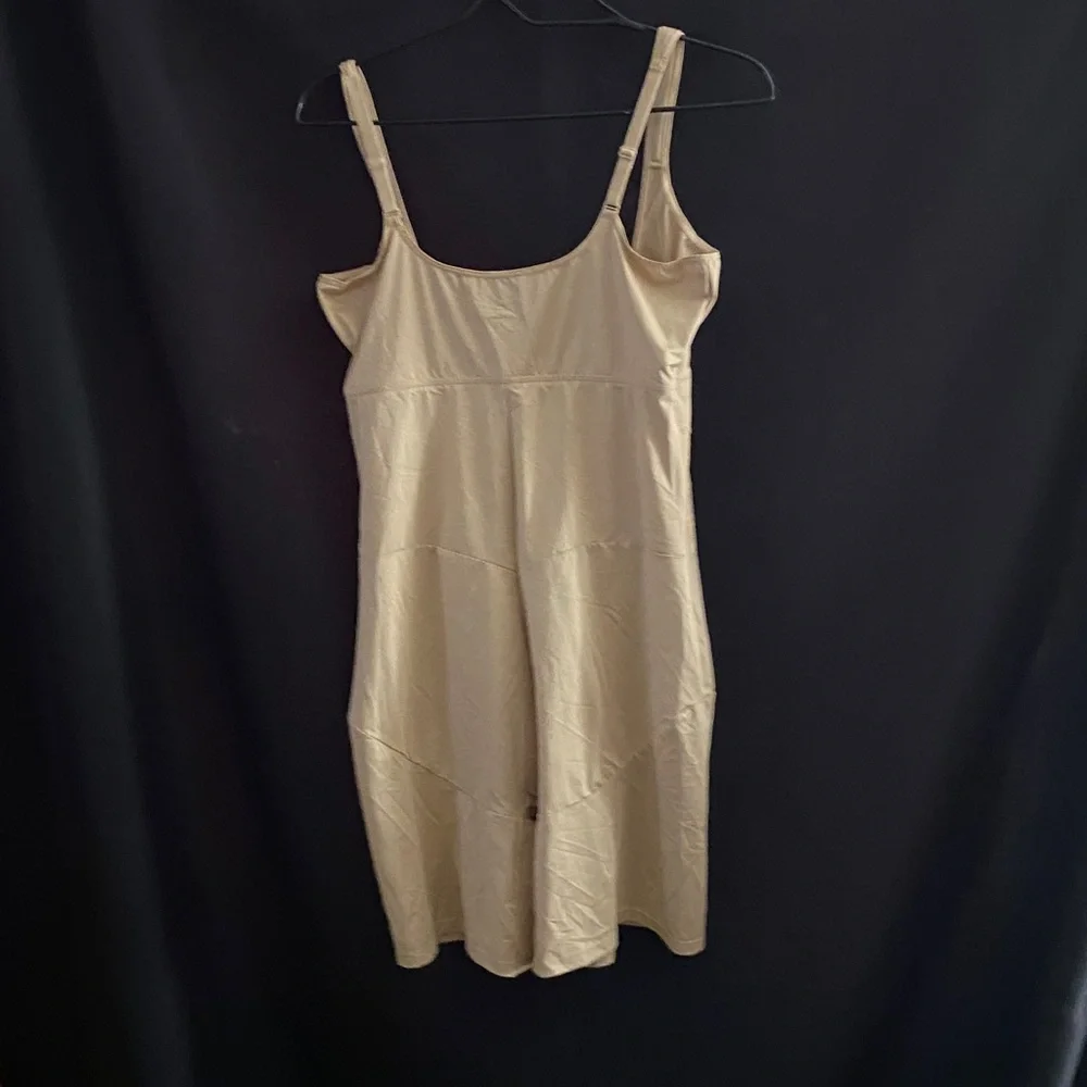 CACIQUE WO Plus size‎ 18/20 BEIGE SHAPEWEAR GOOD CLEAN CONDITION - Picture 7 of 9